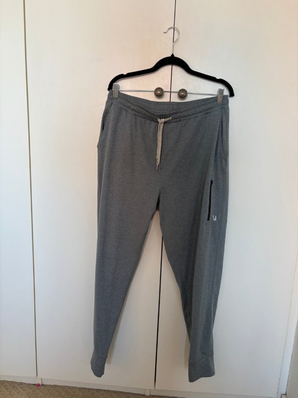 Vuori Sunday Performance Jogger V416 Men L Heather Grey Zip Pockets